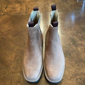 Brand New with box Sam Edelman Laguna Chelsea Suede Boot